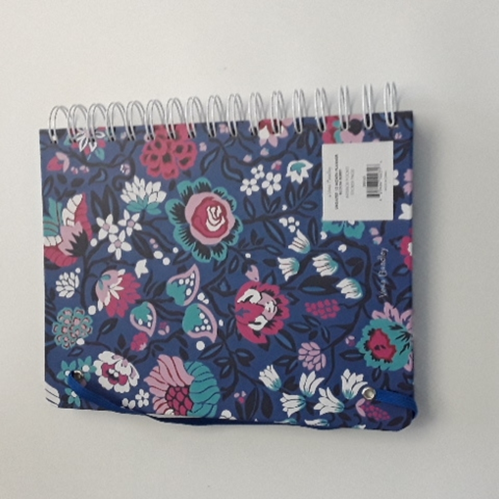 Vera Bradley undated planner NWT - Picture 5 of 5